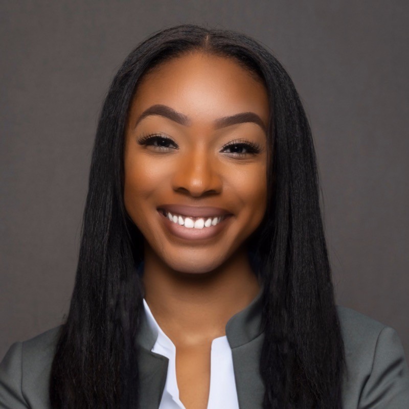 Headshot of Felicity Scott smiling